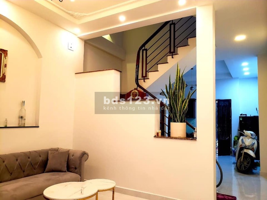 Nhà Phú Nhuận 5 tầng hẻm 6m thông Huỳnh Văn Bánh Trường Sa DT48m2 giá 10 tỷ 1 trăm triệu