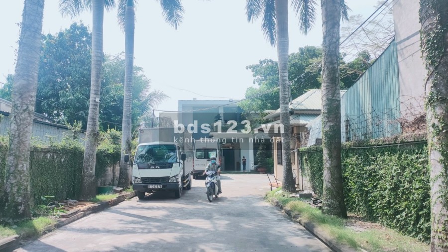 Bán xưởng đẹp có hoàn công, giá rẻ hỗ trợ vay ngân hàng lãi suất thấp, đường xe công 20 vào được.