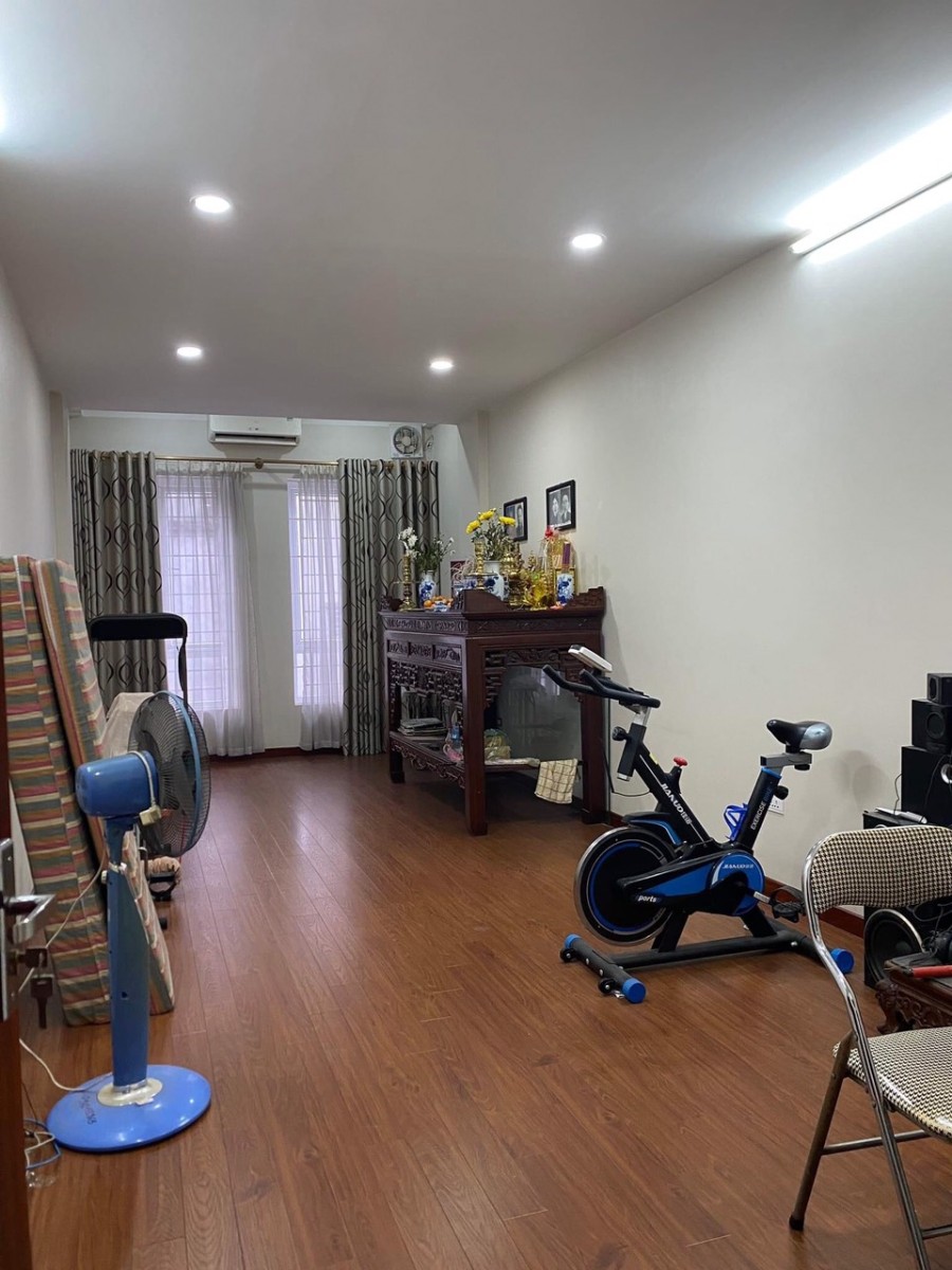 Bán nhà nguyên căn Hồ Đắc Di 10m ra phố diện tích 76m2, 4 tầng, giá bán 8.5 tỷ, sổ sẵn