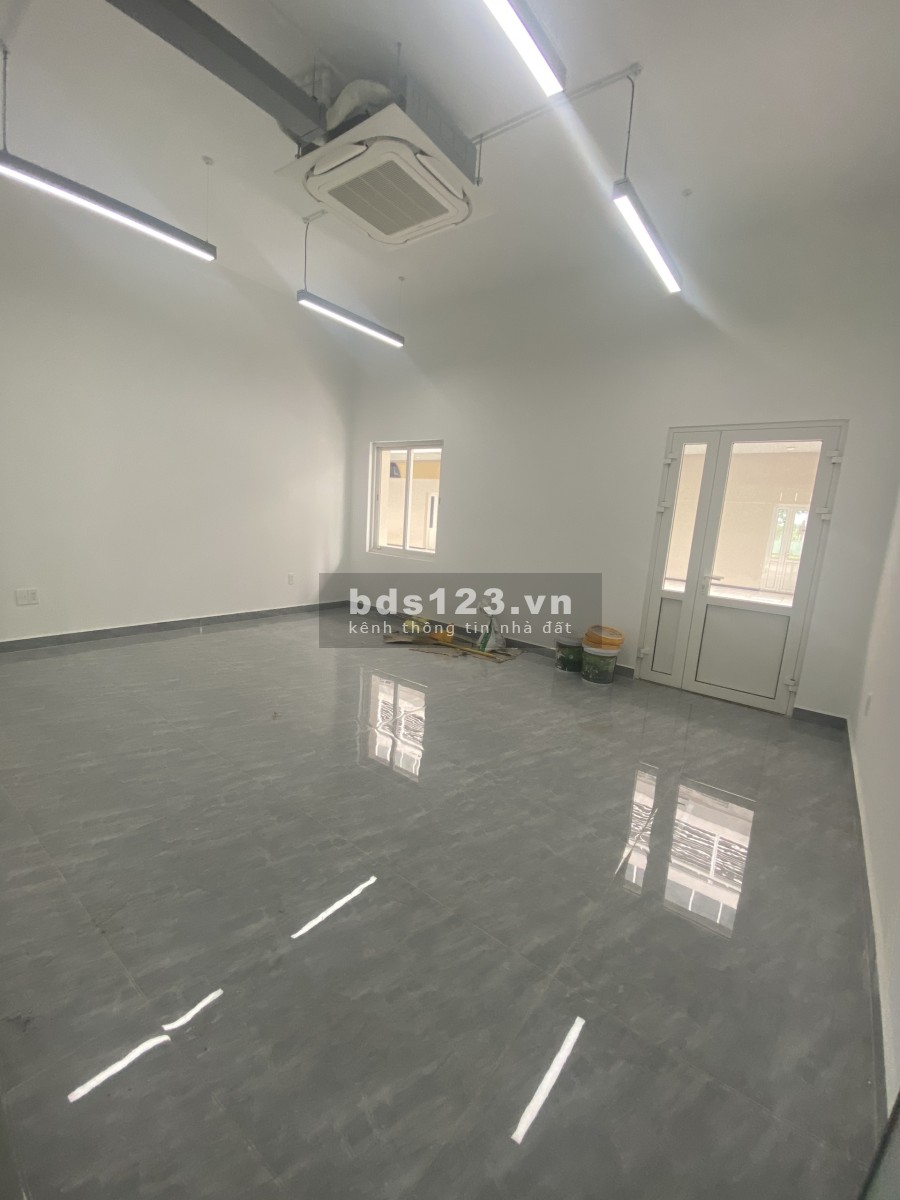 Cho thuê nhà phố thương mại- Sala Đại Quang Minh giá 102 triệu/tháng, liên hệ 0839882288