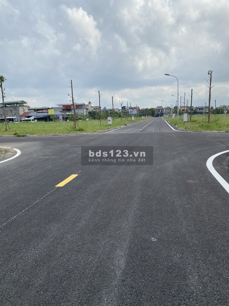 Bán nhanh 2 lô shophouse liền nhau tại Trung tâm TP Uông Bí không bắt xây dựng giá tốt