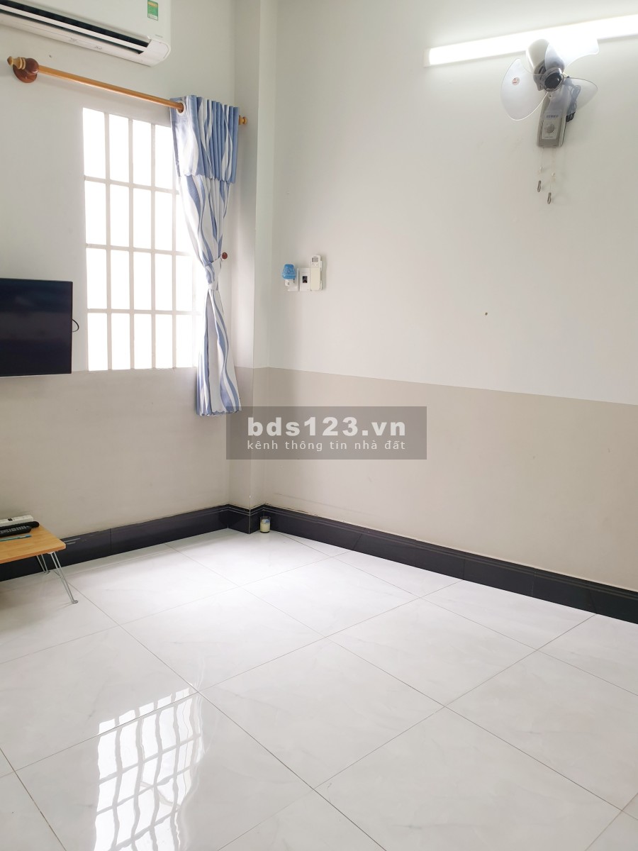Bán nhà hẻm 100 Bùi Minh Trực,Q8, mua 1 căn, được 2 căn, sổ hồng riêng - 1 lầu, 2PN, 4 toilet