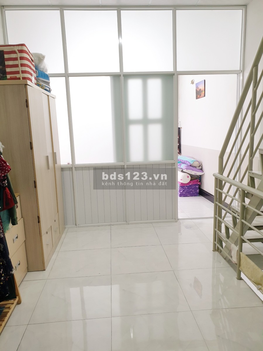 Bán nhà hẻm 100 Bùi Minh Trực,Q8, mua 1 căn, được 2 căn, sổ hồng riêng - 1 lầu, 2PN, 4 toilet