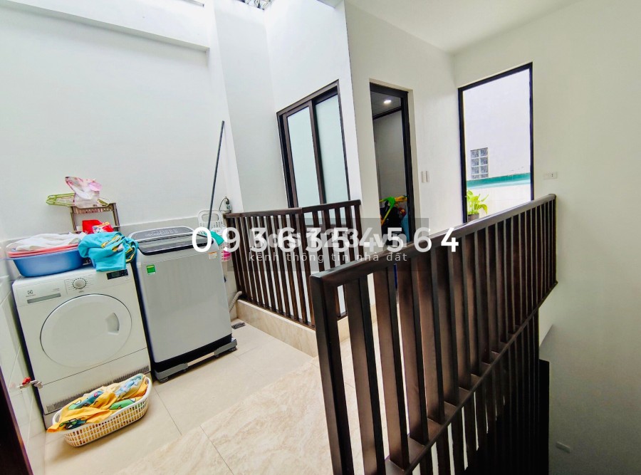 Bán nhà phố Hoàng Văn Thái, gara ô tô khách xem nhà cầm tiền cọc luôn, dtsd 45m2, 7 tỷ hơn