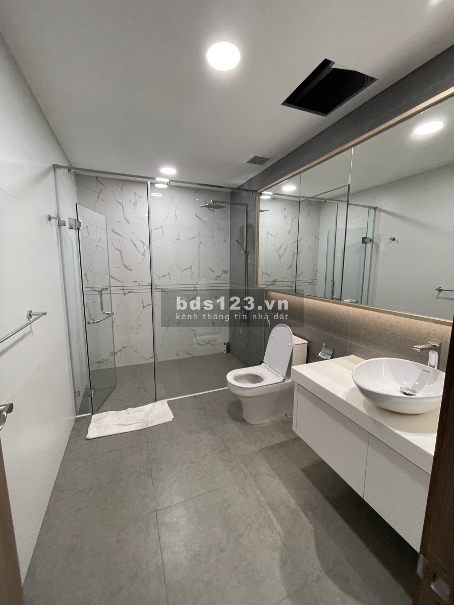 Cho thuê Sunwah Pearl 2PN, tầng cao view đẹp giá 25 triệu/tháng, hưởng trọn tiện ích