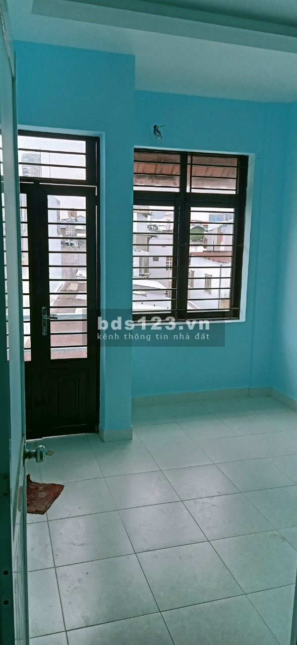 Cho thuê gấp nhà nguyên căn 5 phòng ngủ sát Cách Mạng Tháng Tám, Tân Bình, giá 11 triệu/tháng