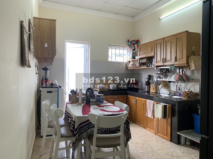 Cần bán nhà 2 mặt tiền ở phường 9 thành phố Đà Lạt giá bán 2.7 tỷ, liên hệ 0398903606