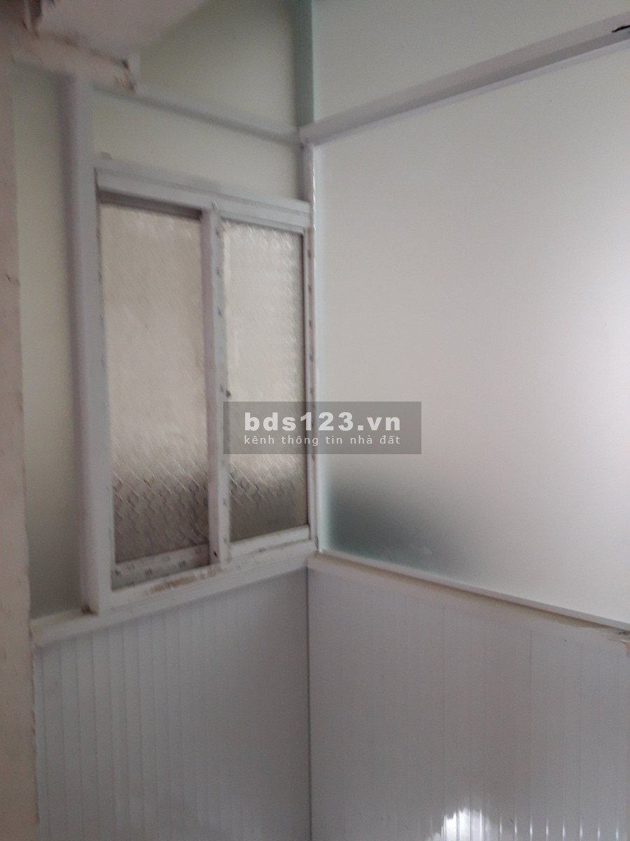 Nhà hẻm 430 Cách Mạng Tháng Tám, Quận 3 cần cho thuê nhanh giá 8.5 triệu/tháng, dtsd 70m2, có gác