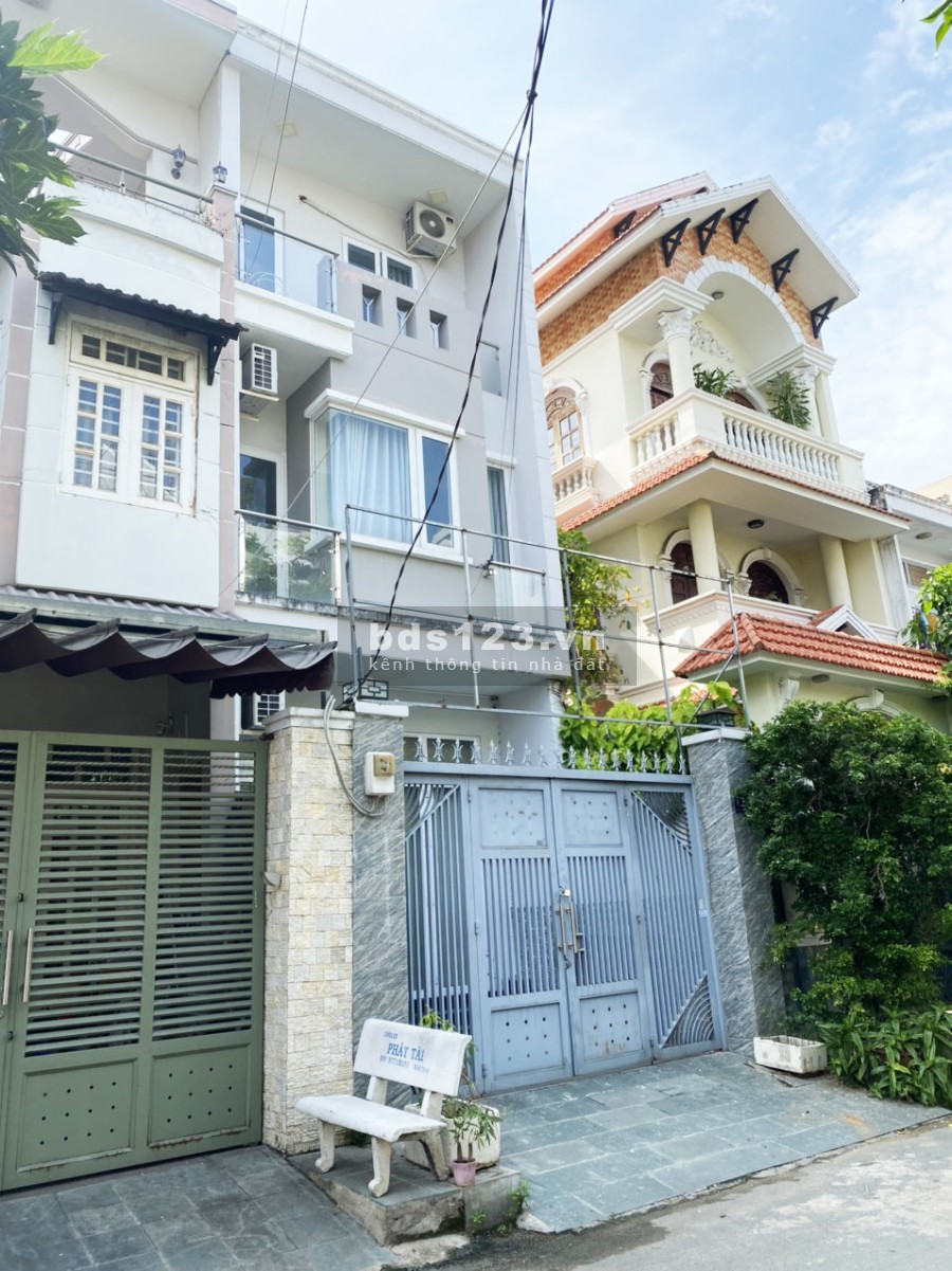 Bán nhà 2 lầu mặt tiền đường số 45 phường Tân Quy, Quận 7