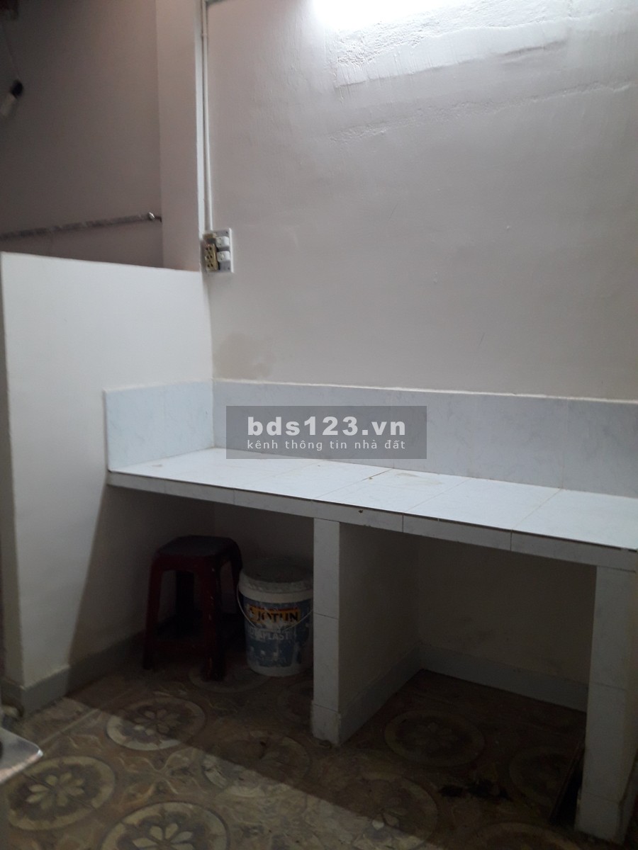 Nhà hẻm 430 Cách Mạng Tháng Tám, Quận 3 cần cho thuê nhanh giá 8.5 triệu/tháng, dtsd 70m2, có gác