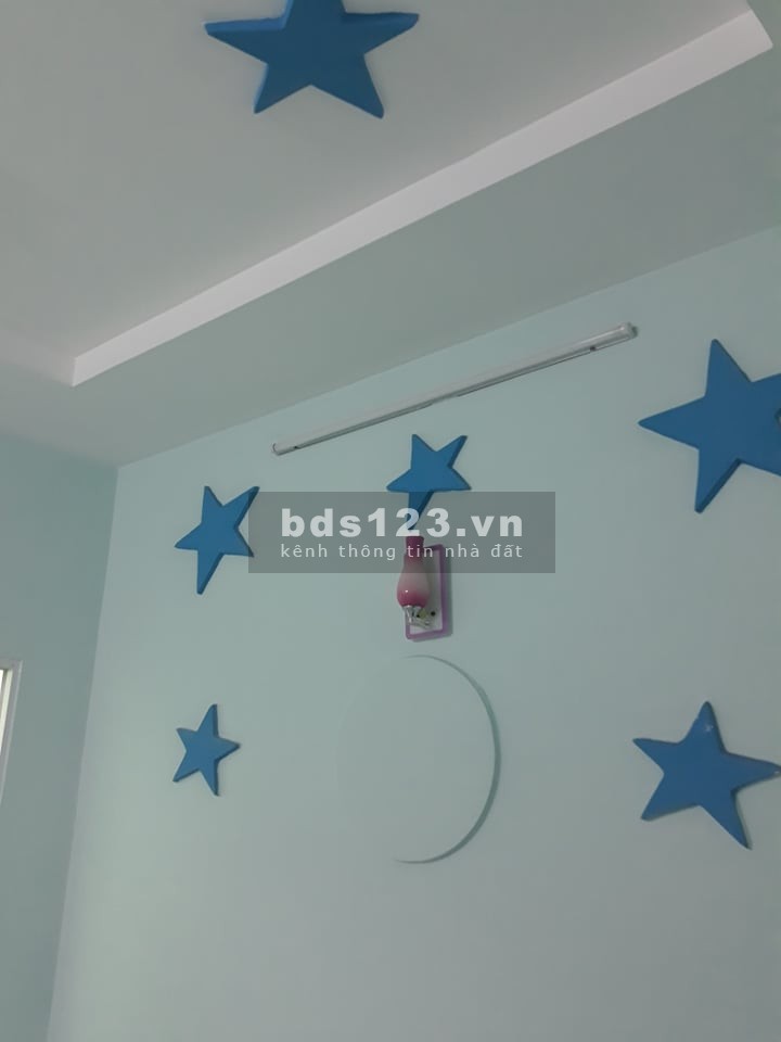 Bán nhà hẻm xe hơi Phan Huy Ích, ngang 4.5m 4 tầng giá bán chỉ nhỉnh 5.85 tỷ sổ sẵn chính chủ