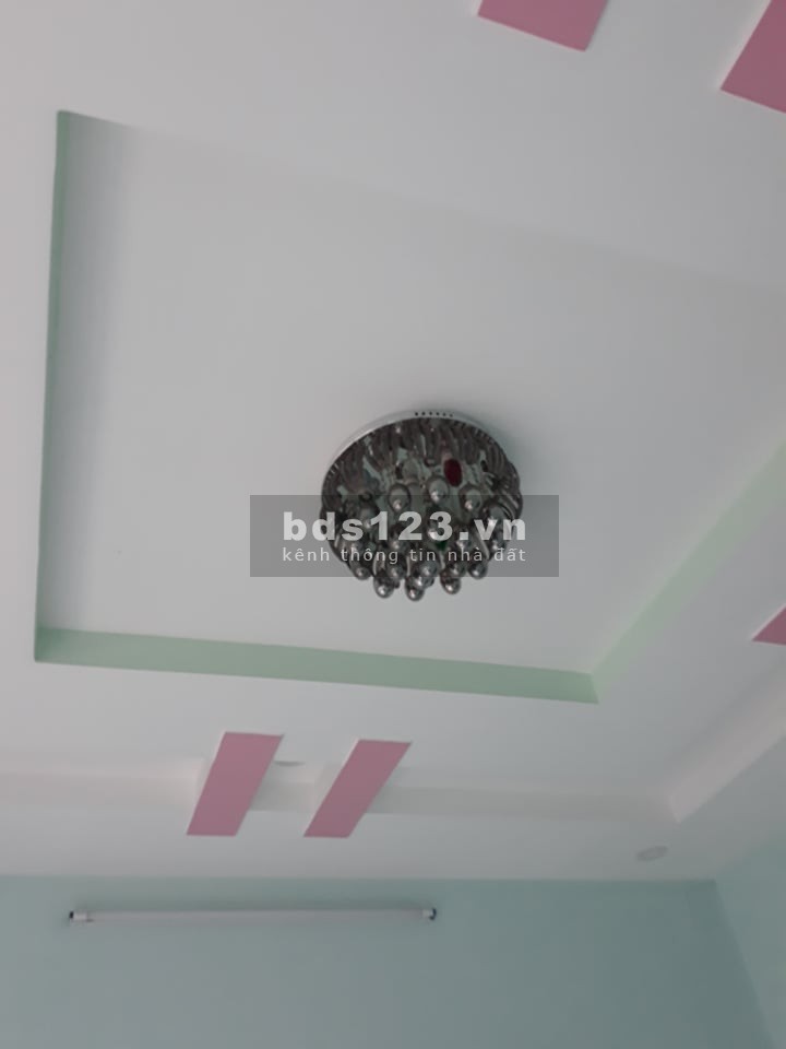 Bán nhà hẻm xe hơi Phan Huy Ích, ngang 4.5m 4 tầng giá bán chỉ nhỉnh 5.85 tỷ sổ sẵn chính chủ