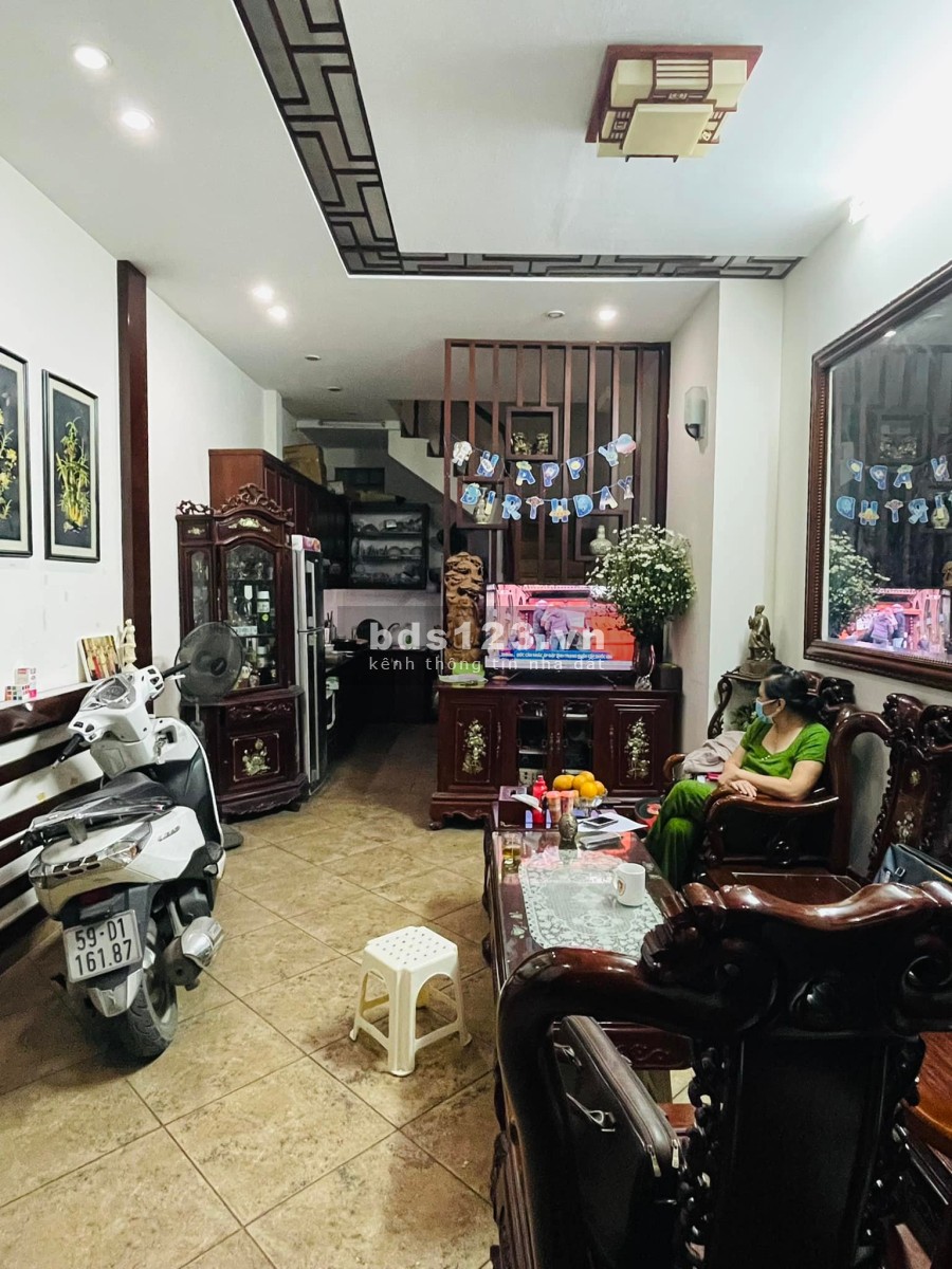 Bán nhà phố Vũ Hữu diện tích sử dụng 53m2, 5 tầng mặt tiền 3.6m, giá bán chỉ 9.5 tỷ, lhcc