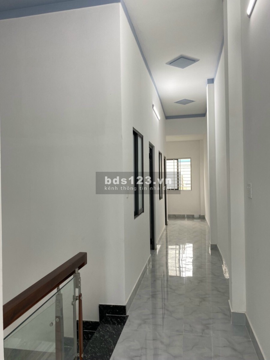 Chính chủ bán nhà 1trệt 1 lầu đúc 720tr gần chợ Bà Điểm, bao sổ sang tên 0931.601.365