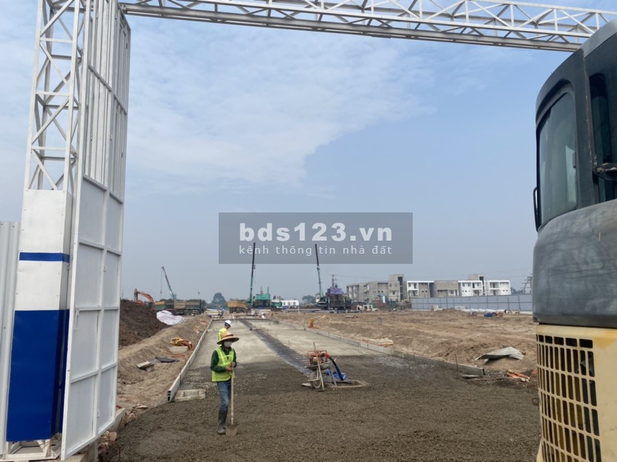 Bán shophouse đại lộ Tây Thăng Long đường 60m. TT 20% hỗ trợ vay 0%LS. Giá 165-250tr/m2