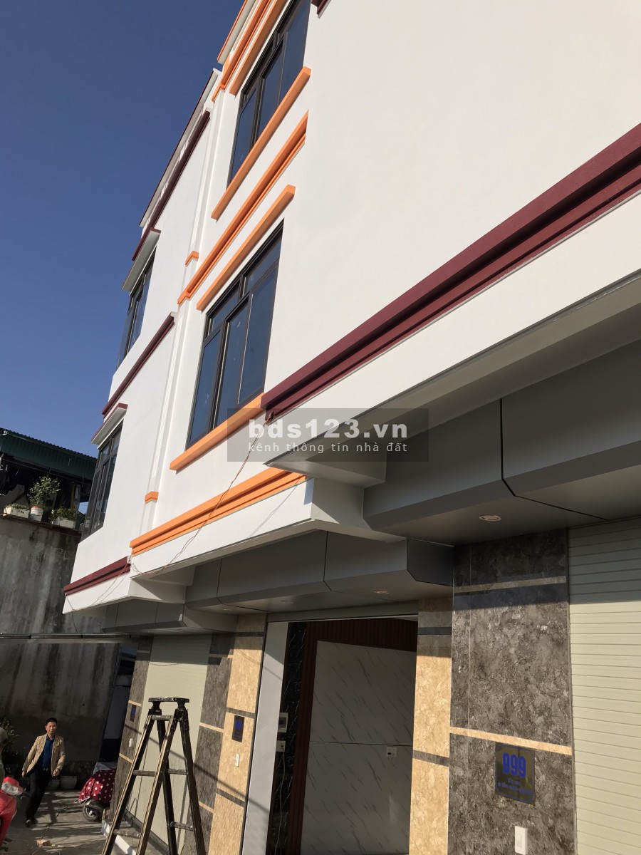 Em bán nhà 3 tầng mới xây ngõ 17b Cao Thắng, liên hệ 0826682282 sổ sẵn chính chủ, lhcc