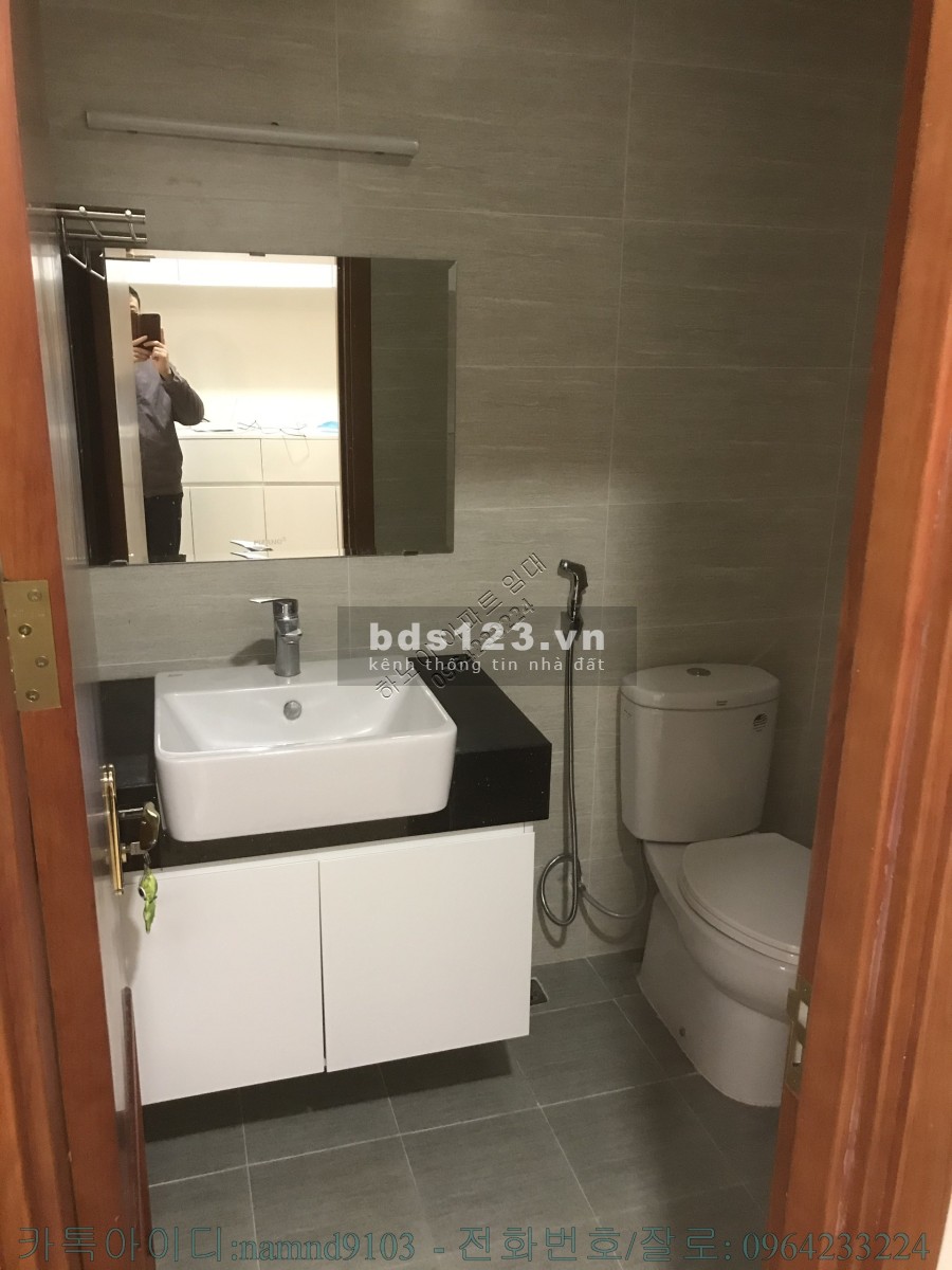 Chính chủ cần cho thuê căn 3N nội thất cơ bản chung cư Goldmark city nội thất cơ bản