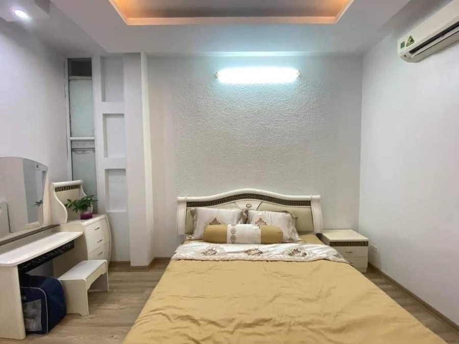 Ngõ 10 Võng Thị bán nhà gần ô tô sát hồ Tây diện tích 42m2 lô góc giá bán chỉ 3.8 tỷ
