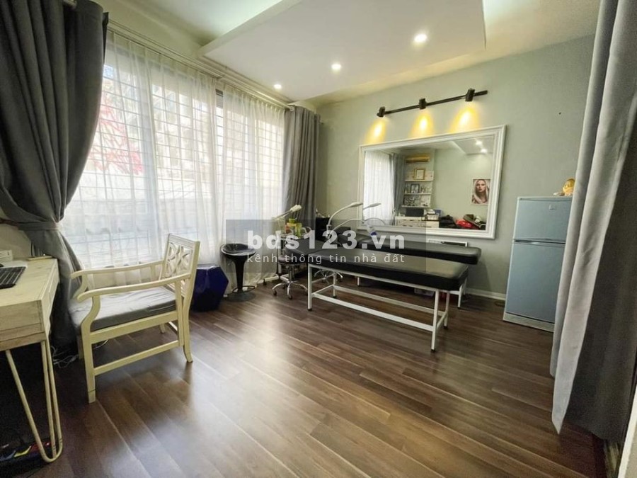 Bán nhà mặt ngõ Quan Nhân diện tích sử dụng 48m2, 5 tầng giá chỉ 5.9 tỷ, bàn giao sổ ngay