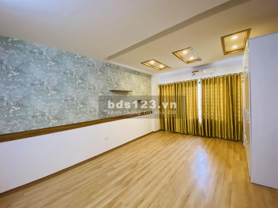 Nhà gần chung cư Nam Đô ngõ thoáng nhà đẹp ở luôn, tặng đầy đủ nội thất, lh 0777778789