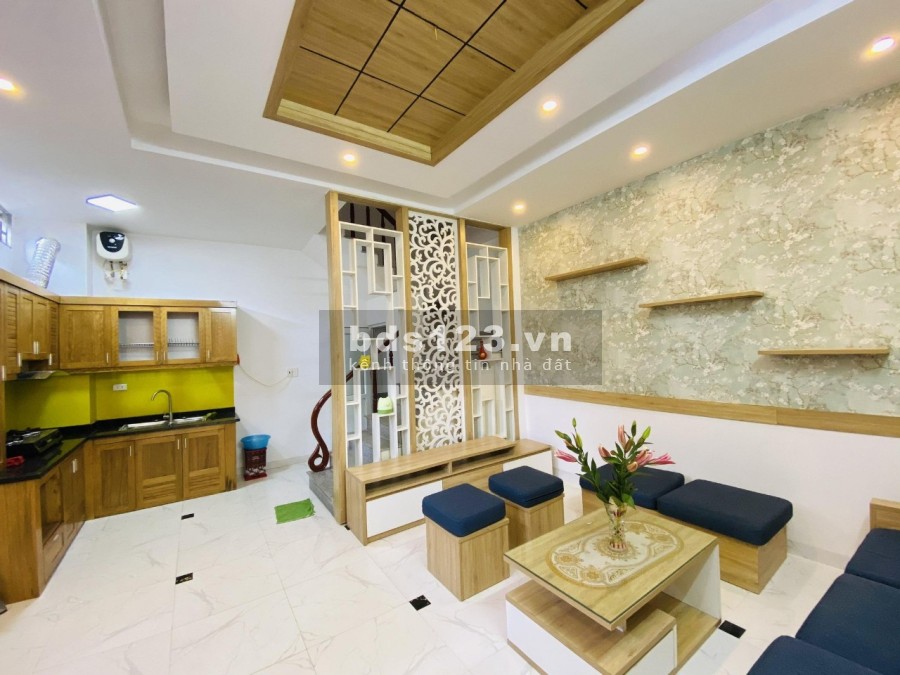 Nhà gần chung cư Nam Đô ngõ thoáng nhà đẹp ở luôn, tặng đầy đủ nội thất, lh 0777778789