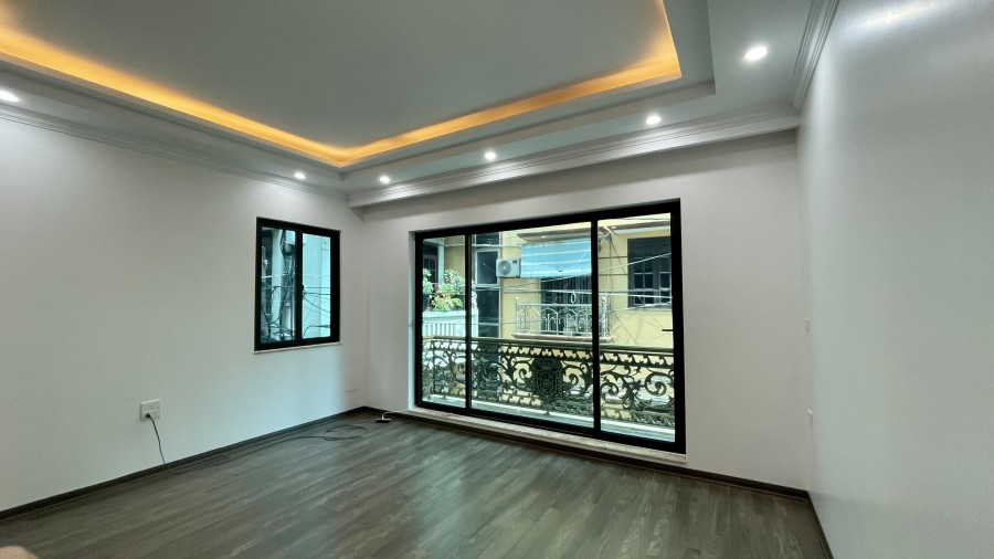 Siêu Hót nhà mới mặt ngõ KD 42m2 x7T thang máy đầy dủ nột thất Đội Cấn Ba Đình giá 7,1 tỷ