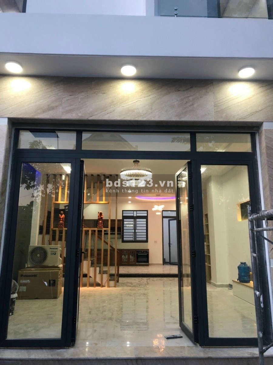 Chỉ với 1.6 tỷ sở hữu ngay nhà nguyên căn 1 trệ, 2 lầu đúc kiên cố, còn mới, dt 90m2
