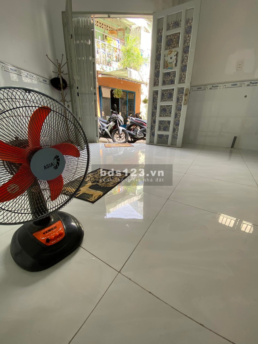 Nhà 3PN, dtsd 56m2 Gần Chợ Tân Hương, Tân Phú, giá bán chỉ 4.1 tỷ liên hệ 0896721788