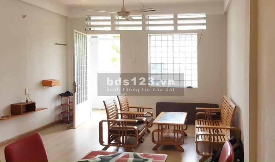 Cần bán gấp căn hộ chung cư Trần Quốc Thảo, diện tích sử dụng 45m2, giá 2,7 tỷ lhcc
