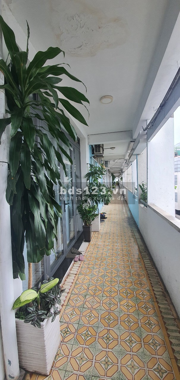 Cần bán gấp căn hộ chung cư Trần Quốc Thảo, diện tích sử dụng 45m2, giá 2,7 tỷ lhcc