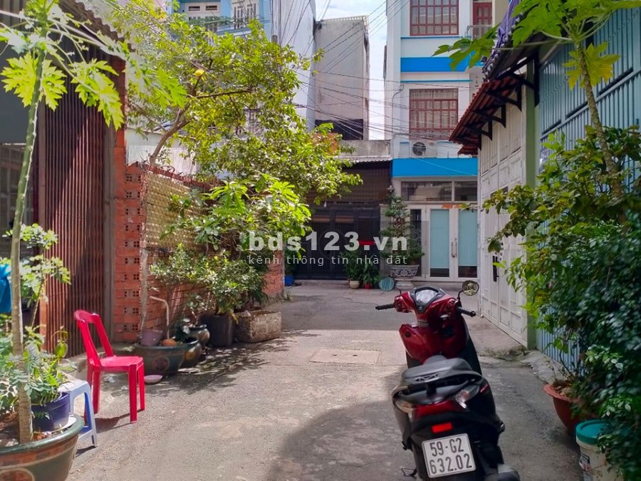 Bán nhà hẻm ô tô Phạm Văn Chiêu 48m2, chỉ 5.5 tỷ, gần chợ Thạch Đà.