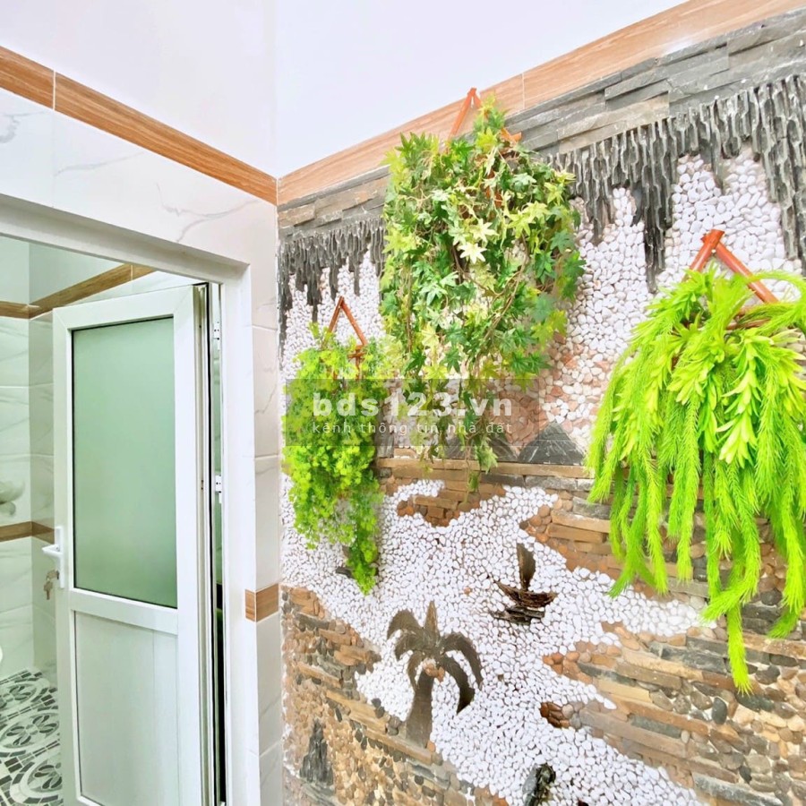 Bán nhà hẻm ô tô Phạm Văn Chiêu 48m2, chỉ 5.5 tỷ, gần chợ Thạch Đà.