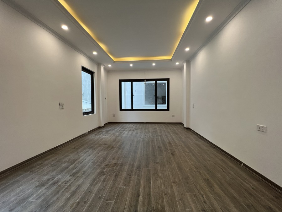 Nhà 2 thoáng lô góc Võng Thị, Thụy Khuê, Trích Sài ngõ thông ra Hồ Tây DT 35 m2 x 5T 3.65 tỷ