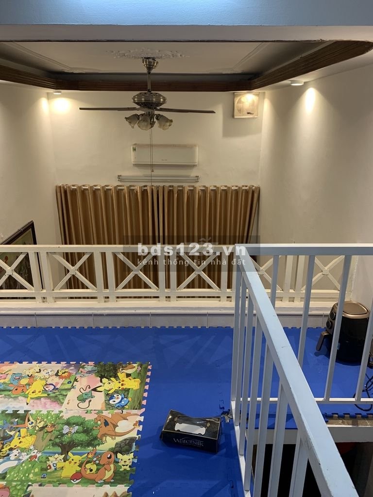 Cho thuê Nhà nguyên căn ngõ 325 Phố Giảng Võ - Đống Đa .5 tầng (full đồ) 12tr/tháng