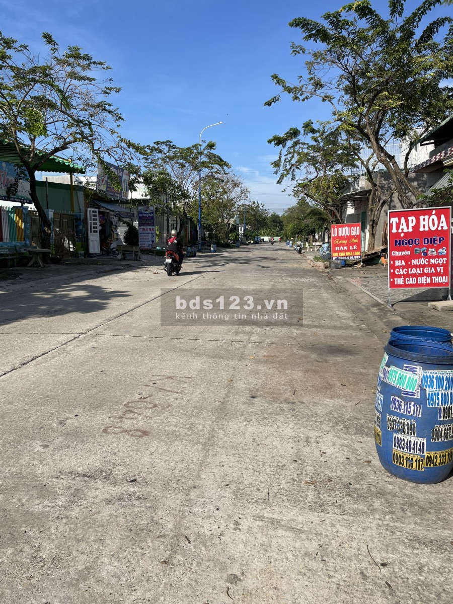 Cần tiền trả nợ gđ cần bán gấp căn nhà ở kết hợp 4 phòng trọ kinh doanh ngay KCN Mỹ Phước 3