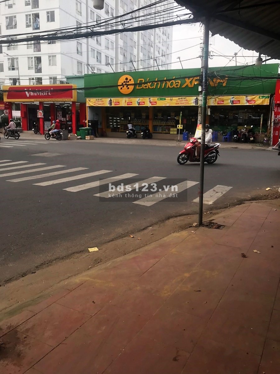 Cho thuê MBKD nguyên căn 2 mặt tiền 150m2 quận Tân Phú