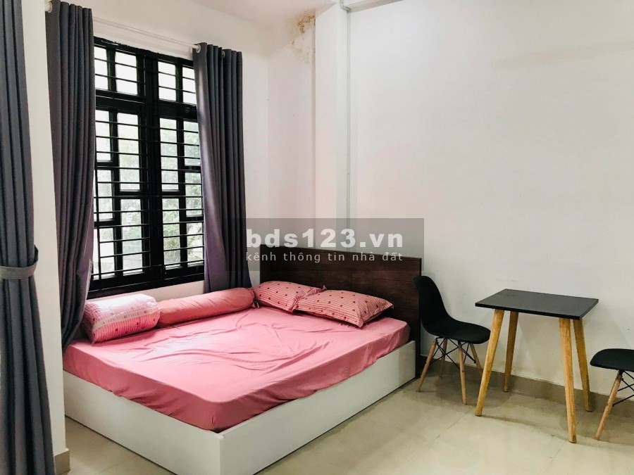Phòng trọ cao cấp full nội thất diện tích 35m2 có ban công sát Cộng Hòa, Quận Tân Bình