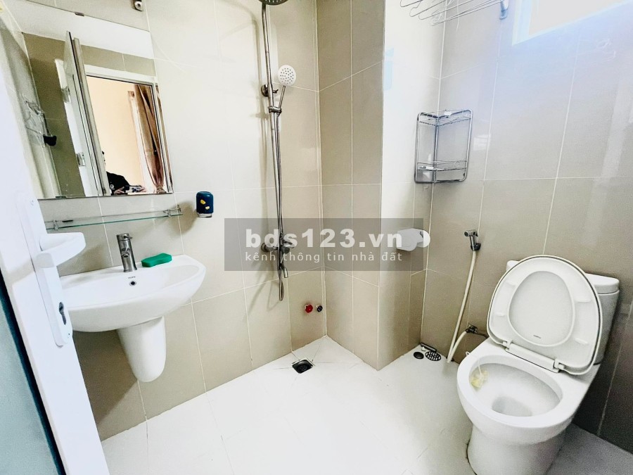 Phòng trọ cao cấp full nội thất diện tích 35m2 có ban công sát Cộng Hòa, Quận Tân Bình