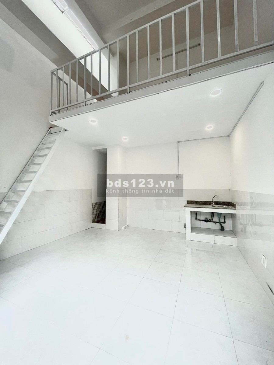 Mặt bằng 45m2 ngay chợ Bà Chiểu (Có chỗ ở lại)