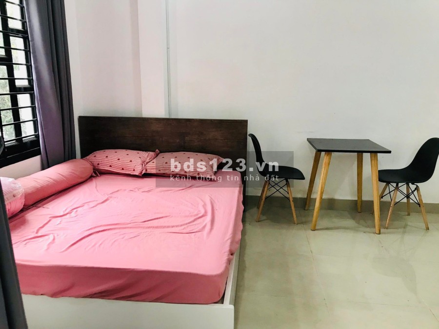 Phòng trọ cao cấp full nội thất diện tích 35m2 có ban công sát Cộng Hòa, Quận Tân Bình
