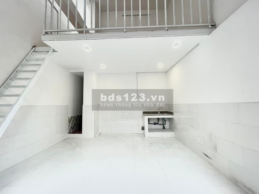 Mặt bằng 45m2 ngay chợ Bà Chiểu (Có chỗ ở lại)