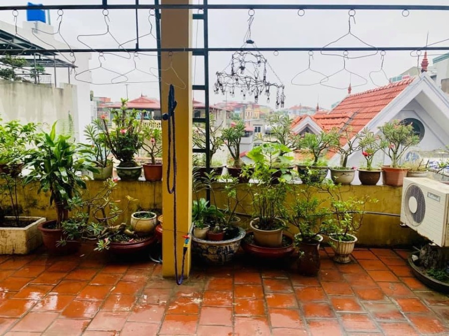 BÁN NHÀ NGỌC THUỴ - DIỆN TÍCH RỘNG, Ô TÔ, SỔ HOA HẬU