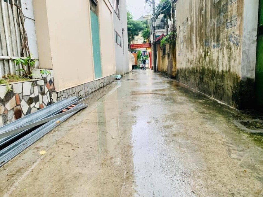 BÁN NHÀ NGỌC THUỴ - DIỆN TÍCH RỘNG, Ô TÔ, SỔ HOA HẬU