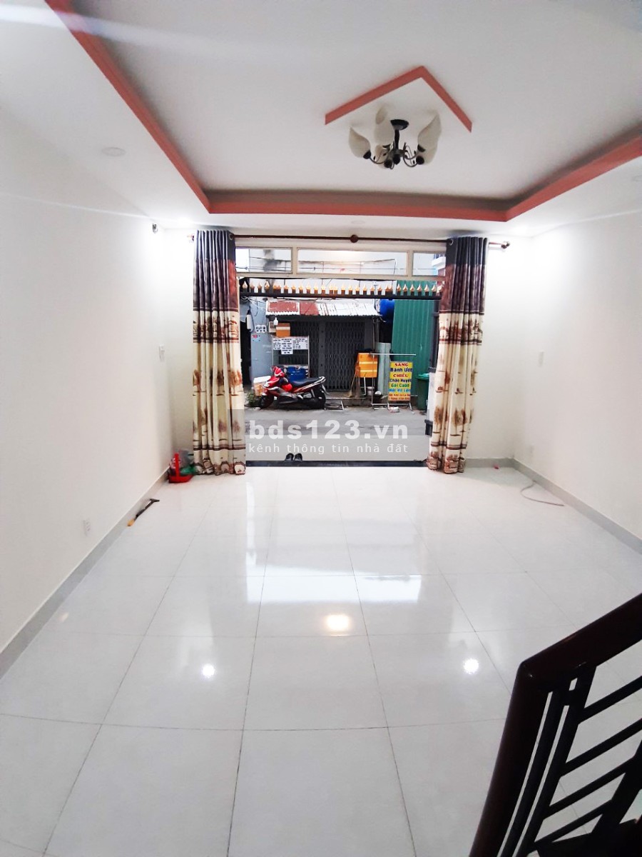 Bán nhà 2 lầu hẻm xe hơi cách đường Phú Thuận 7m, phường Phú Thuận, Quận 7