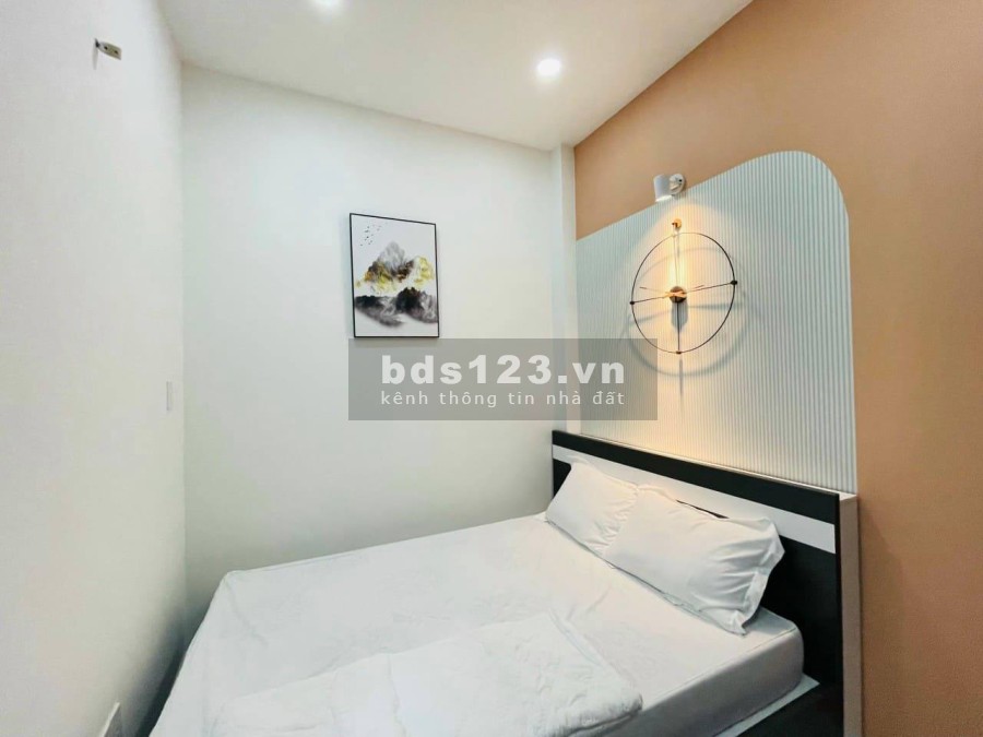 Bán gấp nhà HXH Đường số 4 Phạm Văn Chiêu, 4 tầng, giá 5.4 tỷ, khu phố sầm uất.