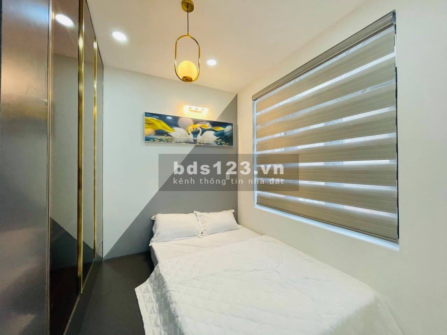 Bán gấp nhà HXH Đường số 4 Phạm Văn Chiêu, 4 tầng, giá 5.4 tỷ, khu phố sầm uất.