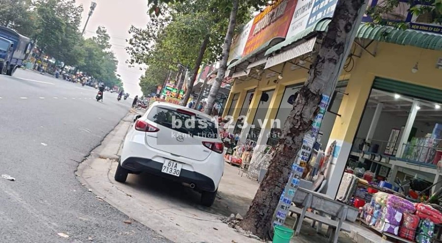 Đất diện tích lớn trong khu đô thị, đối diện chợ liên hệ xem đất 0967745969, giá đầu tư