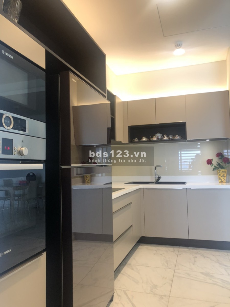 Bán căn hộ Sarica 3PN. Full nội thất. Lh: 0932689228