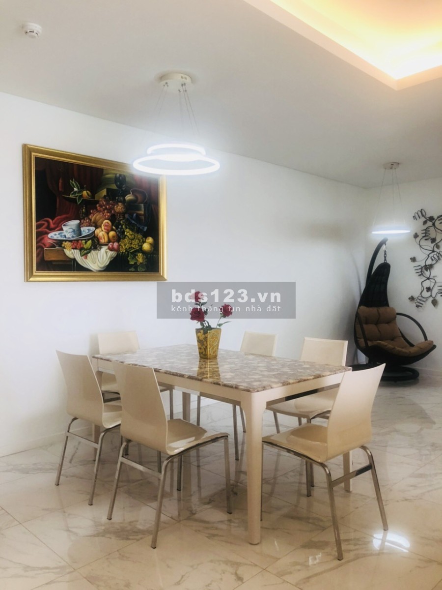 Bán căn hộ Sarica 3PN. Full nội thất. Lh: 0932689228
