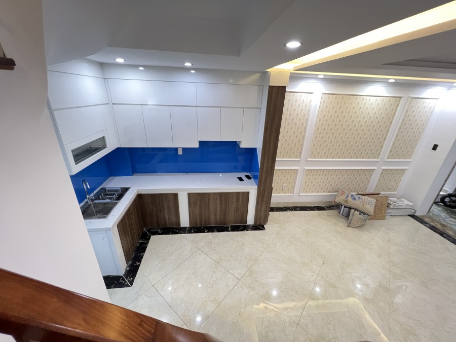 Duy nhất phố Trần Cung, Cầu Giấy nhà 5 tầng, 40 m2 lô góc 3 mặt thoáng vị trí tiềm năng giá 3,8 tỷ